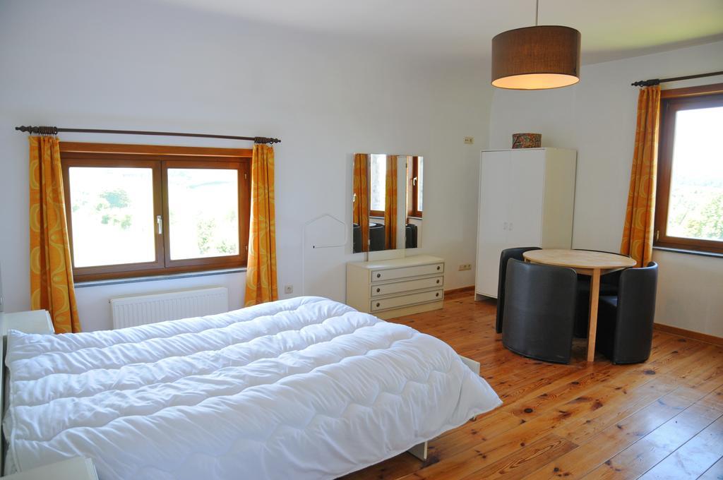 Villa A côté de l'Epicerie Bonsin Habitación foto